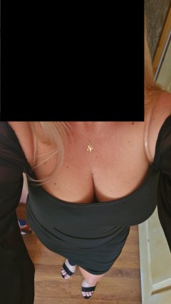 Twonaughty4u Double trouble😈